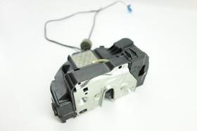 REMYC CER-1146 - CERRADURA DE PUERTA DELANTERA derecha 2117200535
